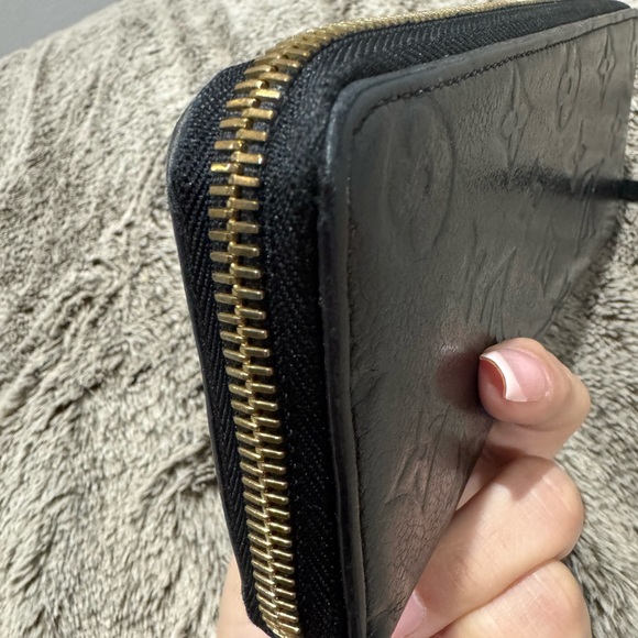 Authentic Black Empriente LV Clemence Wallet - Picture 10 of 14